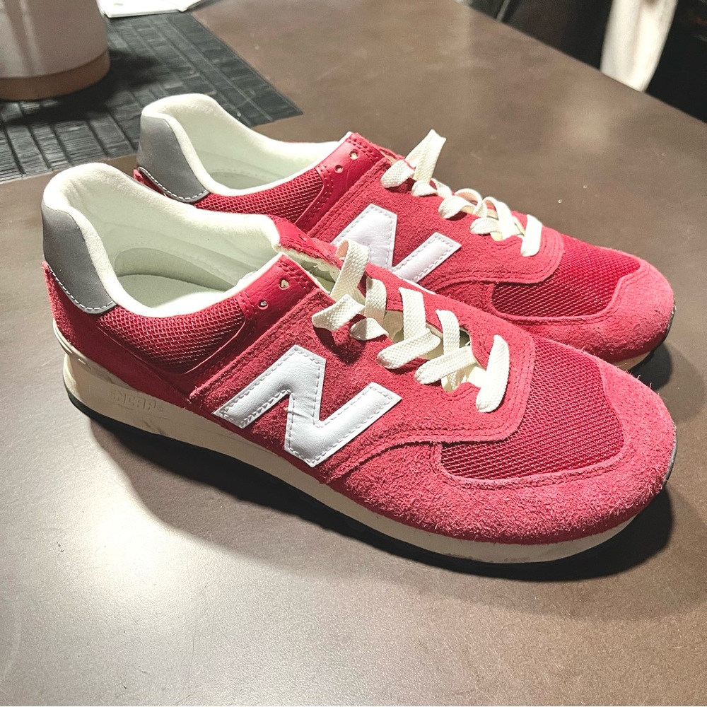 New Balance | 574 Varsity Red Sneaker Men’s Size: 10 - Picture 2 of 7